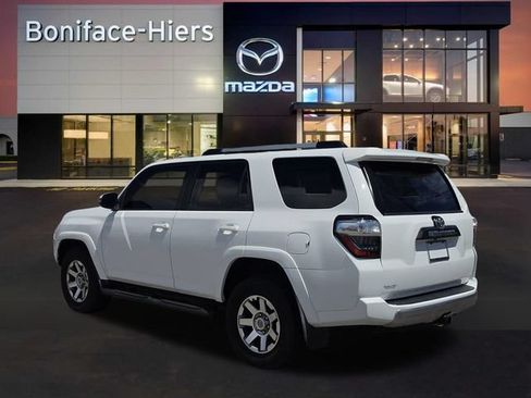 Used 2016 Toyota 4Runner Trail Premium AWD/4WD image 3