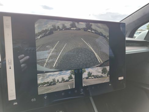 Used 2022 Tesla Model X AWD/4WD image 4