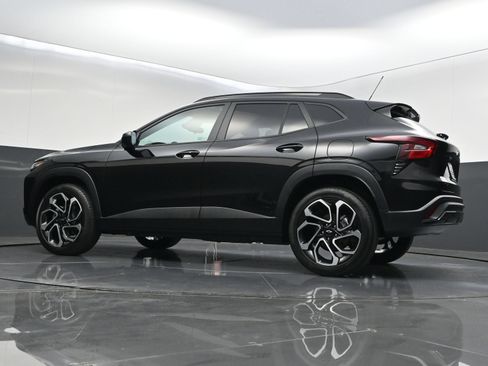 Certified 2026 Chevrolet Trax RS w/ Driver Confidence Package FWD image 40