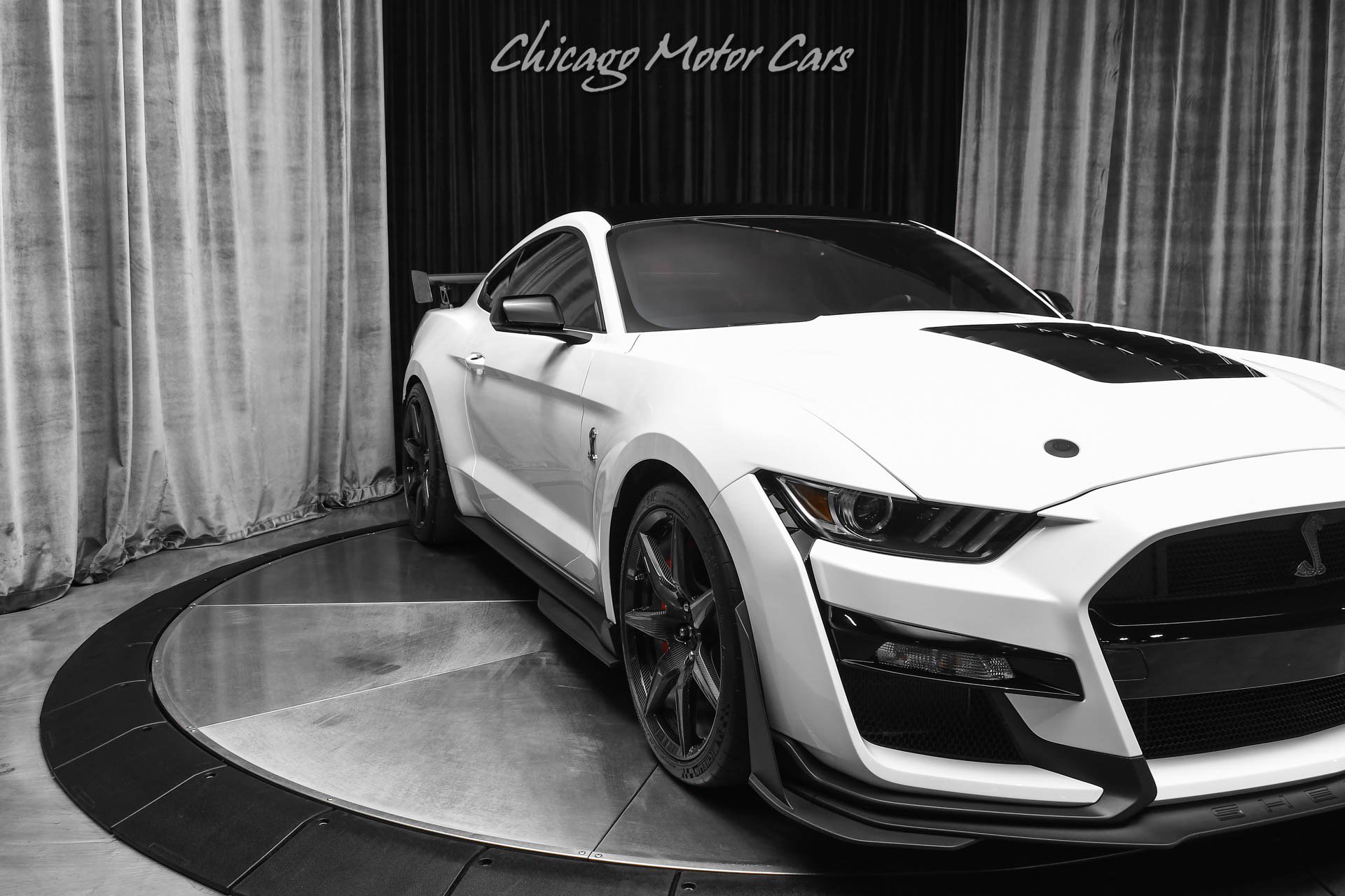 Used 2022 Ford Mustang Shelby GT500 w/ Carbon Fiber Track Pack RWD image 56