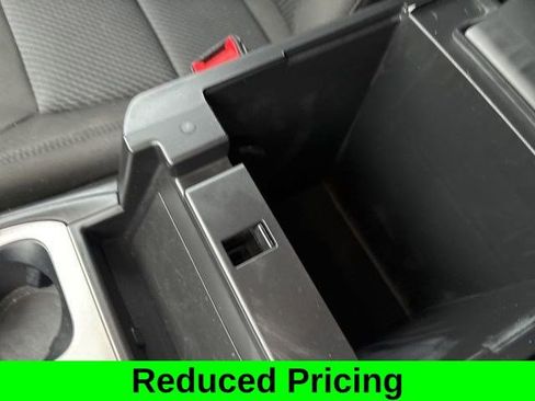 Used 2022 Ford Explorer XLT image 29