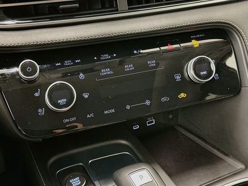 Used 2023 INFINITI QX60 Luxe AWD/4WD image 24