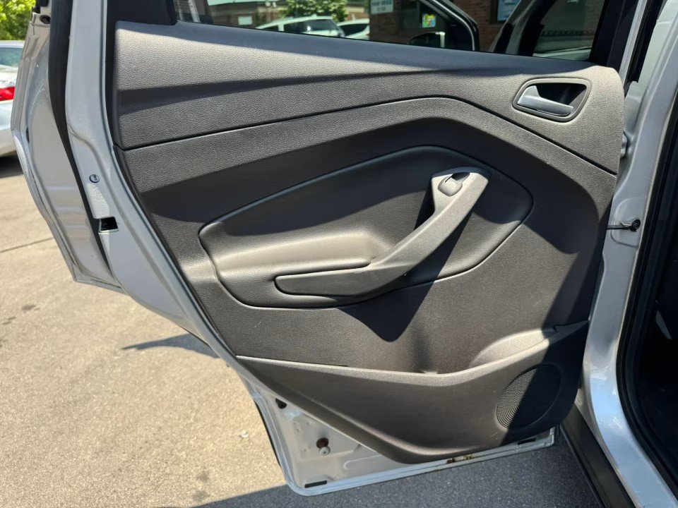 Used 2016 Ford Escape SE AWD/4WD image 14