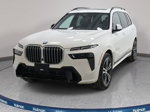 Certified 2025 BMW X7 xDrive40i w/ M Sport Package image 2