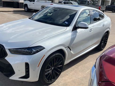 Used 2026 BMW X6 xDrive40i w/ Premium Package AWD/4WD image 8