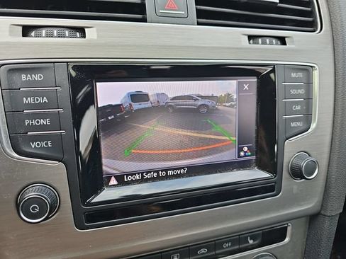 Used 2015 Volkswagen Golf TDI SE FWD image 19