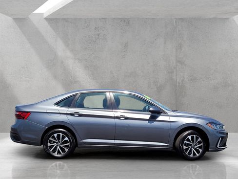 Used 2025 Volkswagen Jetta S FWD image 4