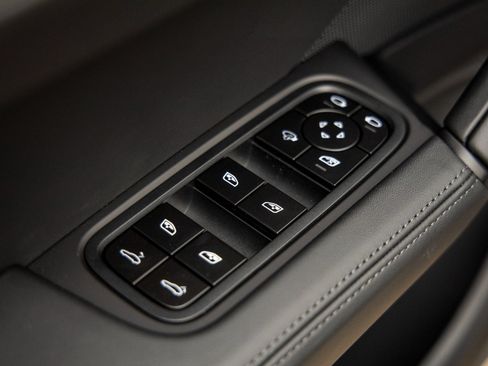 Certified 2026 Porsche Cayenne S AWD/4WD image 21