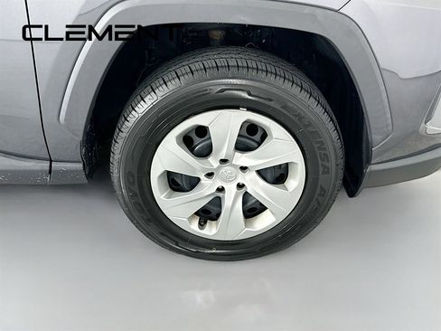 Used 2019 Toyota RAV4 LE AWD/4WD image 34