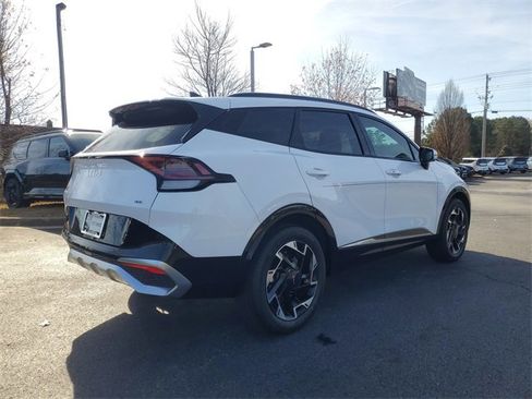 Certified 2024 Kia Sportage SX image 4