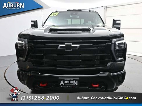 Used 2025 Chevrolet Silverado 2500 LT w/ Trail Boss Package AWD/4WD image 3