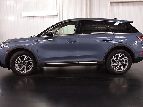 Used 2024 Lincoln Corsair AWD w/ Equipment Group 102A image 4