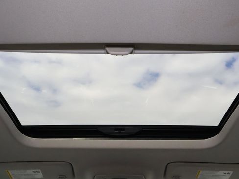 Used 2018 Chevrolet Traverse High Country image 12