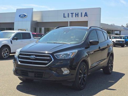 Certified 2018 Ford Escape SE w/ Ford Safe & Smart Package AWD/4WD image 1