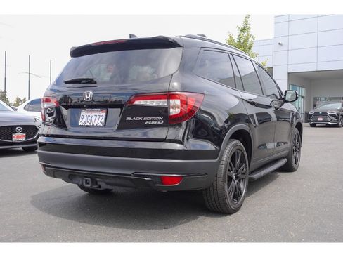 Used 2021 Honda Pilot Black Edition image 3