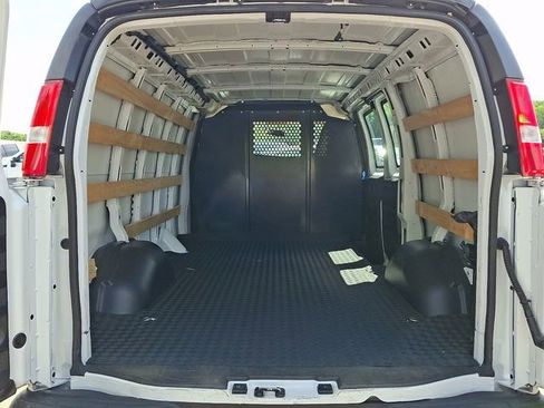 Used 2024 GMC Savana 2500 w/ Driver Convenience Package RWD image 31