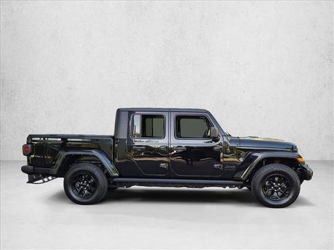 Used 2023 Jeep Gladiator Sport AWD/4WD image 4