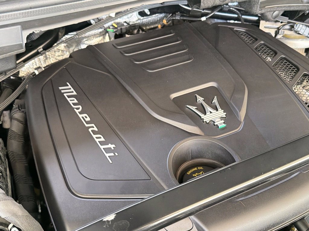 Used 2025 Maserati Grecale GT AWD/4WD image 12
