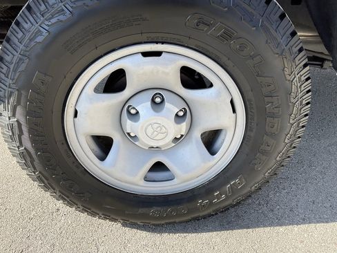 Certified 2023 Toyota Tacoma SR image 7