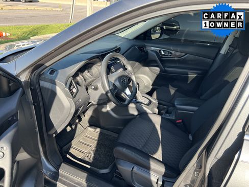 Used 2019 Nissan Rogue S w/ Special Edition Package AWD/4WD image 5