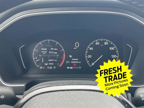 Used 2025 Honda Pilot Touring image 12