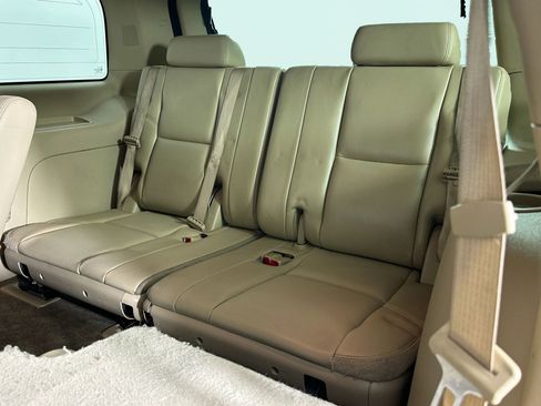 Used 2010 Chevrolet Tahoe LTZ image 35