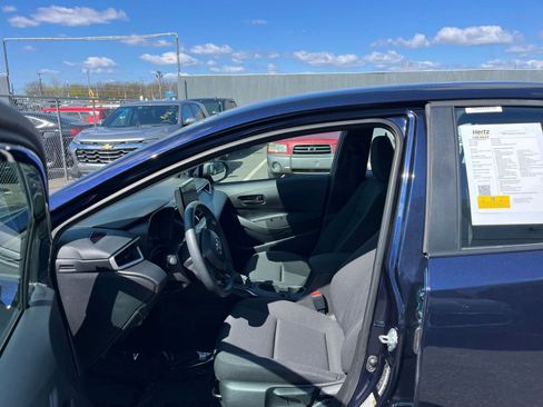 Used 2025 Toyota Corolla LE image 26