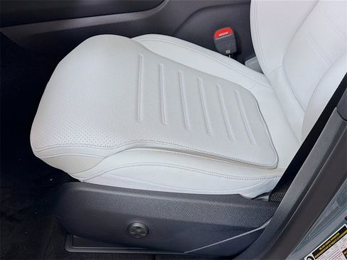 New 2026 Mercedes-Benz GLC 300 4MATIC image 23