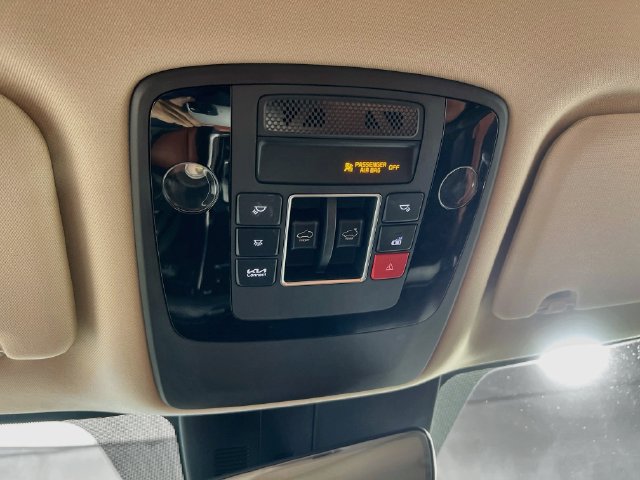 Used 2024 Kia Carnival SX Prestige FWD image 20