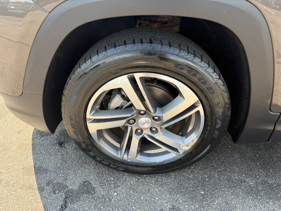 Used 2019 GMC Terrain SLT w/ Preferred Package AWD/4WD image 4