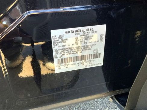 New 2022 Lincoln Nautilus Reserve image 13