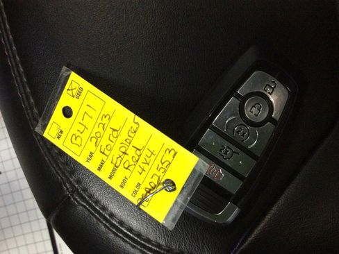 Used 2023 Ford Explorer XLT w/ Equipment Group 202A image 41