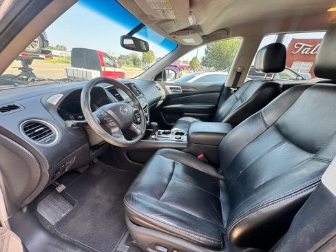 Used 2013 Nissan Pathfinder SL w/ Trailer Tow Pkg AWD/4WD image 12