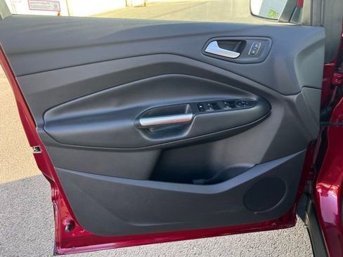 Used 2018 Ford Escape SEL AWD/4WD image 16