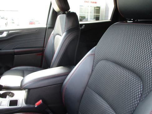 Used 2024 Ford Escape ST-Line w/ Tech Pack #1 AWD/4WD image 39