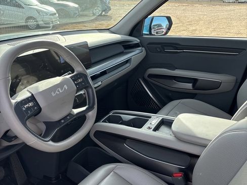 Certified 2024 Kia EV9 Wind image 9