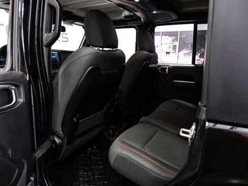 Used 2024 Jeep Wrangler Unlimited Rubicon image 41