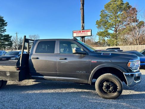 Used 2021 RAM 3500 Tradesman w/ Chrome Appearance Group image 3