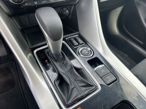 Used 2024 Mitsubishi Eclipse Cross SE image 17