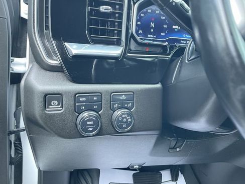 Used 2024 Chevrolet Silverado 1500 LT Trail Boss w/ Convenience Package II image 18