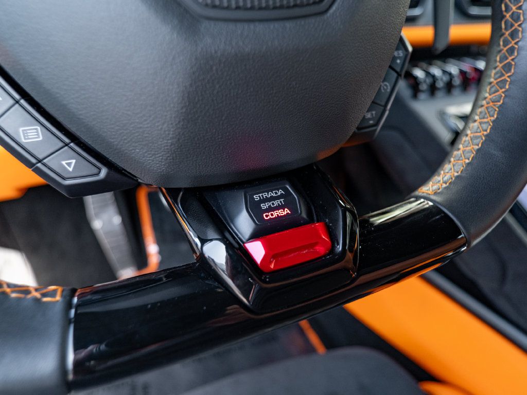 Used 2023 Lamborghini Huracan Tecnica RWD image 13