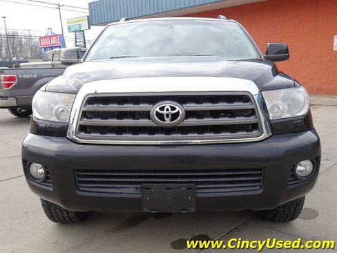 Used 2012 Toyota Sequoia SR5 AWD/4WD image 2