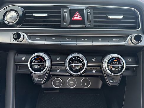 Used 2023 Genesis G70 3.3T w/ Sport Prestige Package image 17