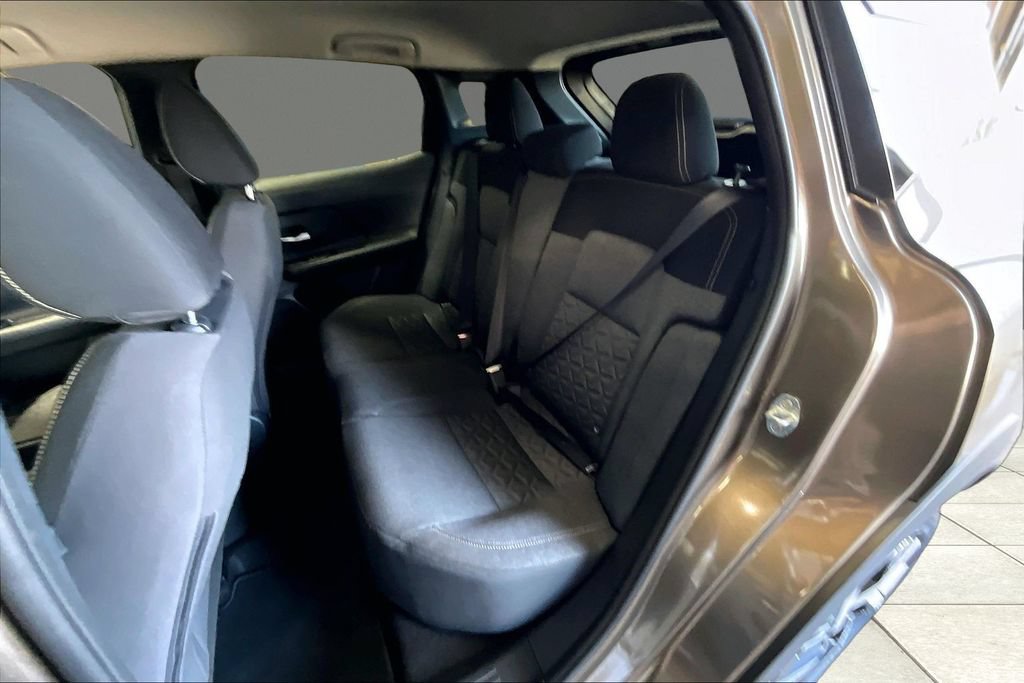 Used 2025 Nissan Kicks SV FWD image 20