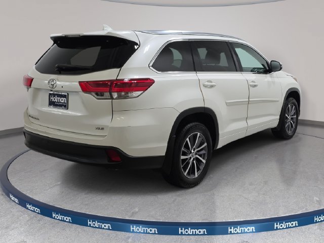 Used 2018 Toyota Highlander XLE AWD/4WD image 6