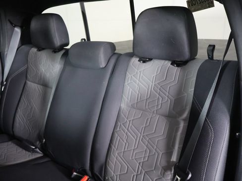 Used 2022 Toyota Tacoma TRD Off-Road AWD/4WD image 29