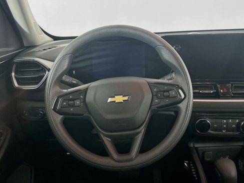 Used 2025 Chevrolet TrailBlazer LT image 17