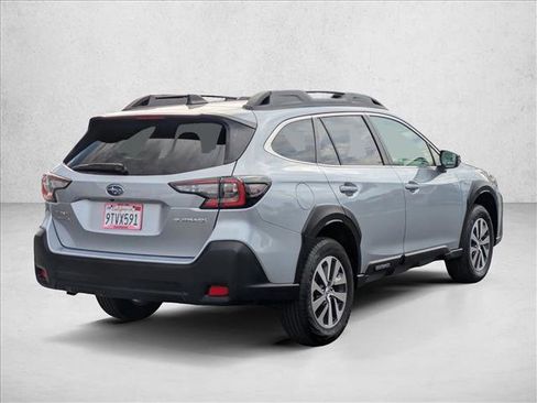 Certified 2025 Subaru Outback Premium image 5
