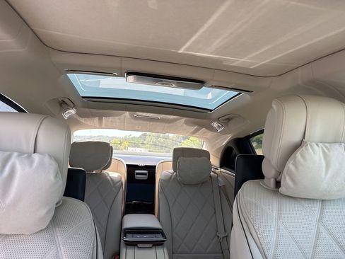 Used 2024 Mercedes-Benz Maybach S 580 4MATIC image 9