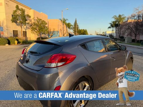 Used 2017 Hyundai Veloster Value Edition image 9